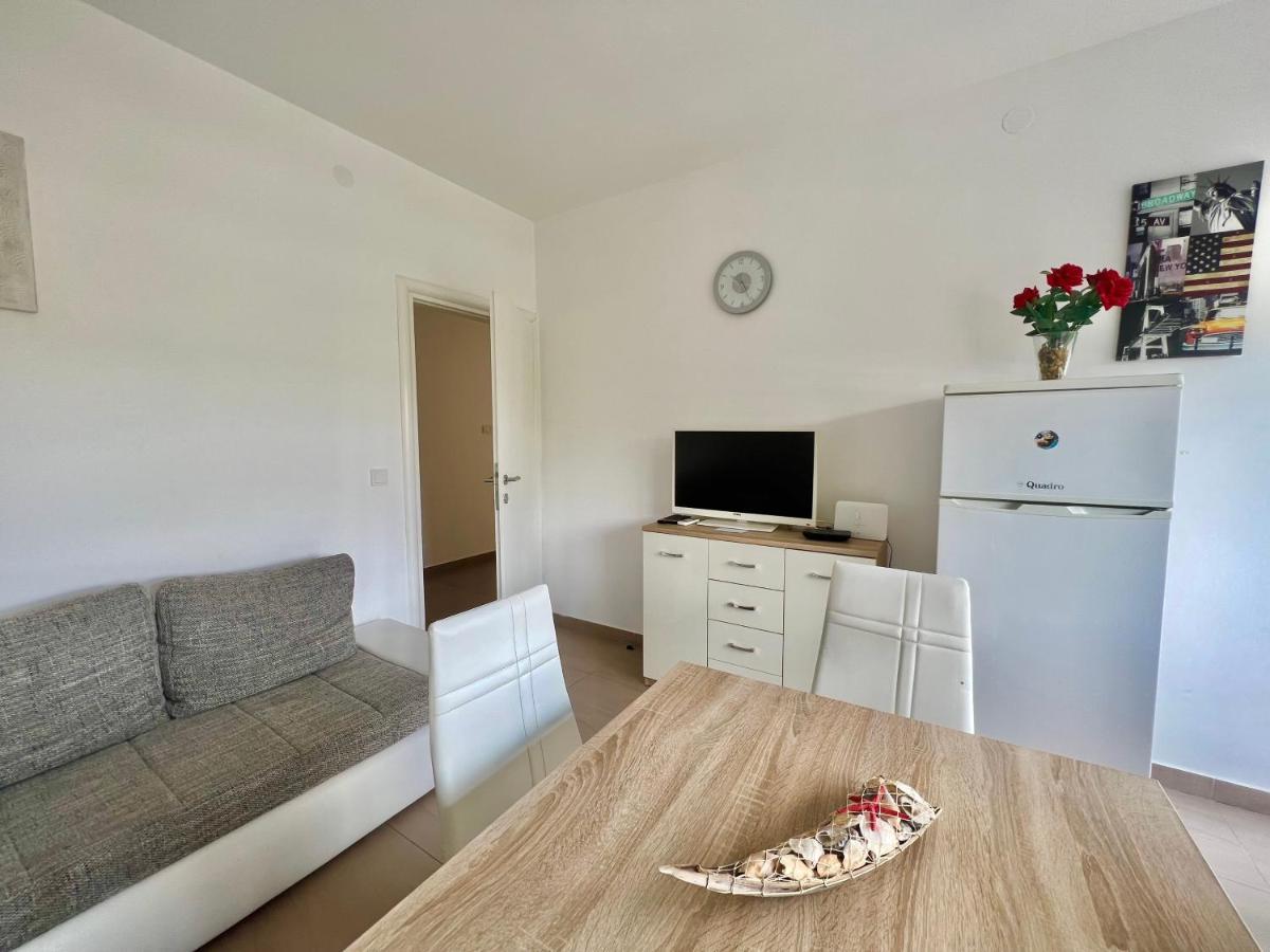 Apartman Velly Ядраново Екстериор снимка