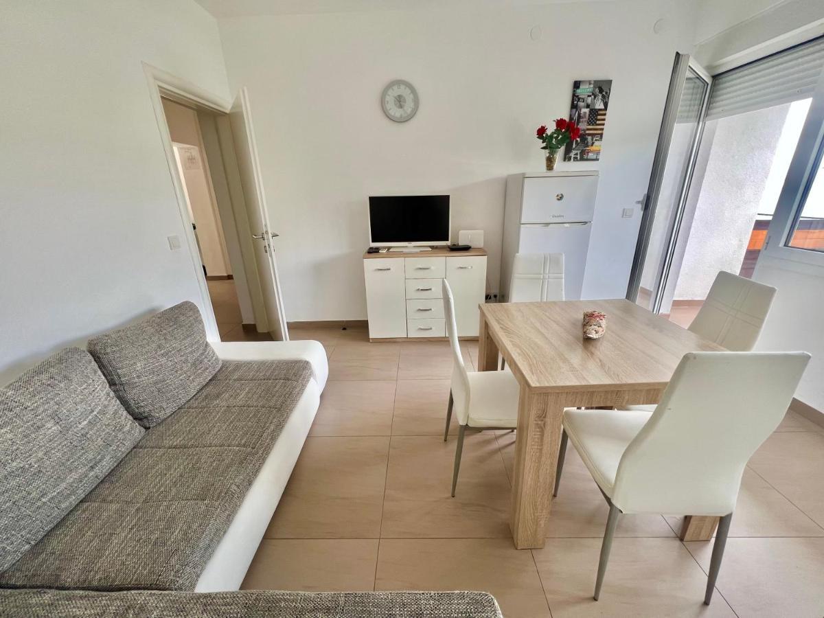 Apartman Velly Ядраново Екстериор снимка